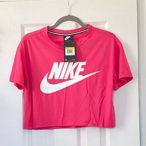 Nike Loose Fit Crop Top Small